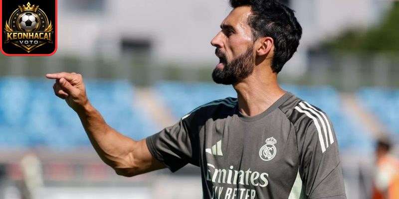 Buổi tập đầu tiên thời Arbeloa và tín hiệu bất thường
