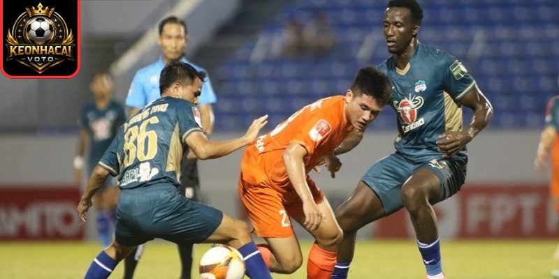 Hiệp hai bùng nổ bàn thắng với màn rượt đuổi nghẹt thở