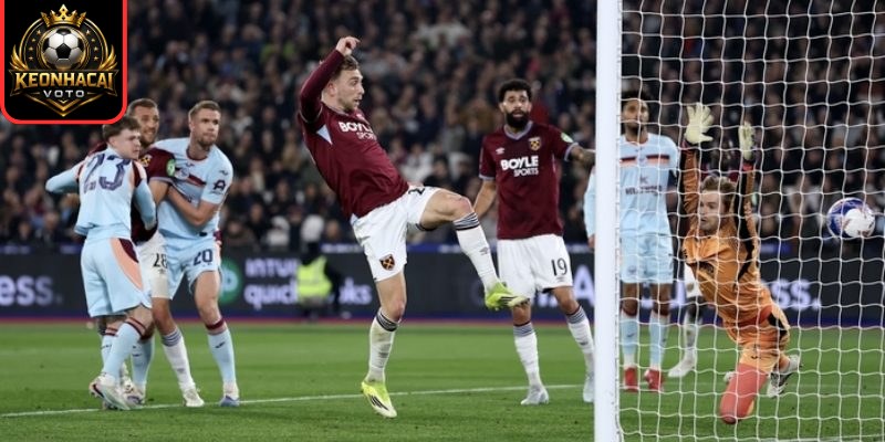 West Ham hai lần vươn lên dẫn trước Brentford